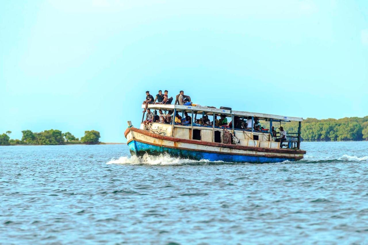 Atara Lagoon 3* Kalpitiya